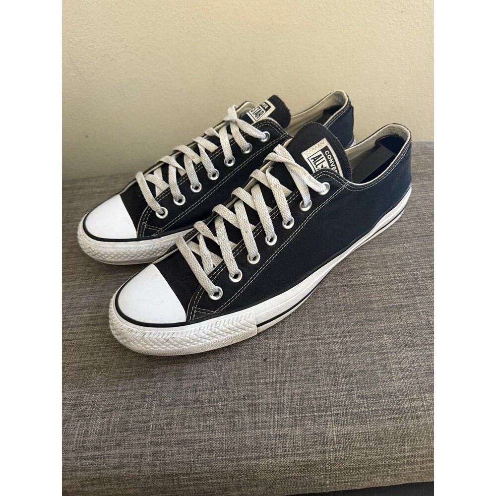 Men’s Converse Chuck Taylor All Star Black/White Sneakers Size 12